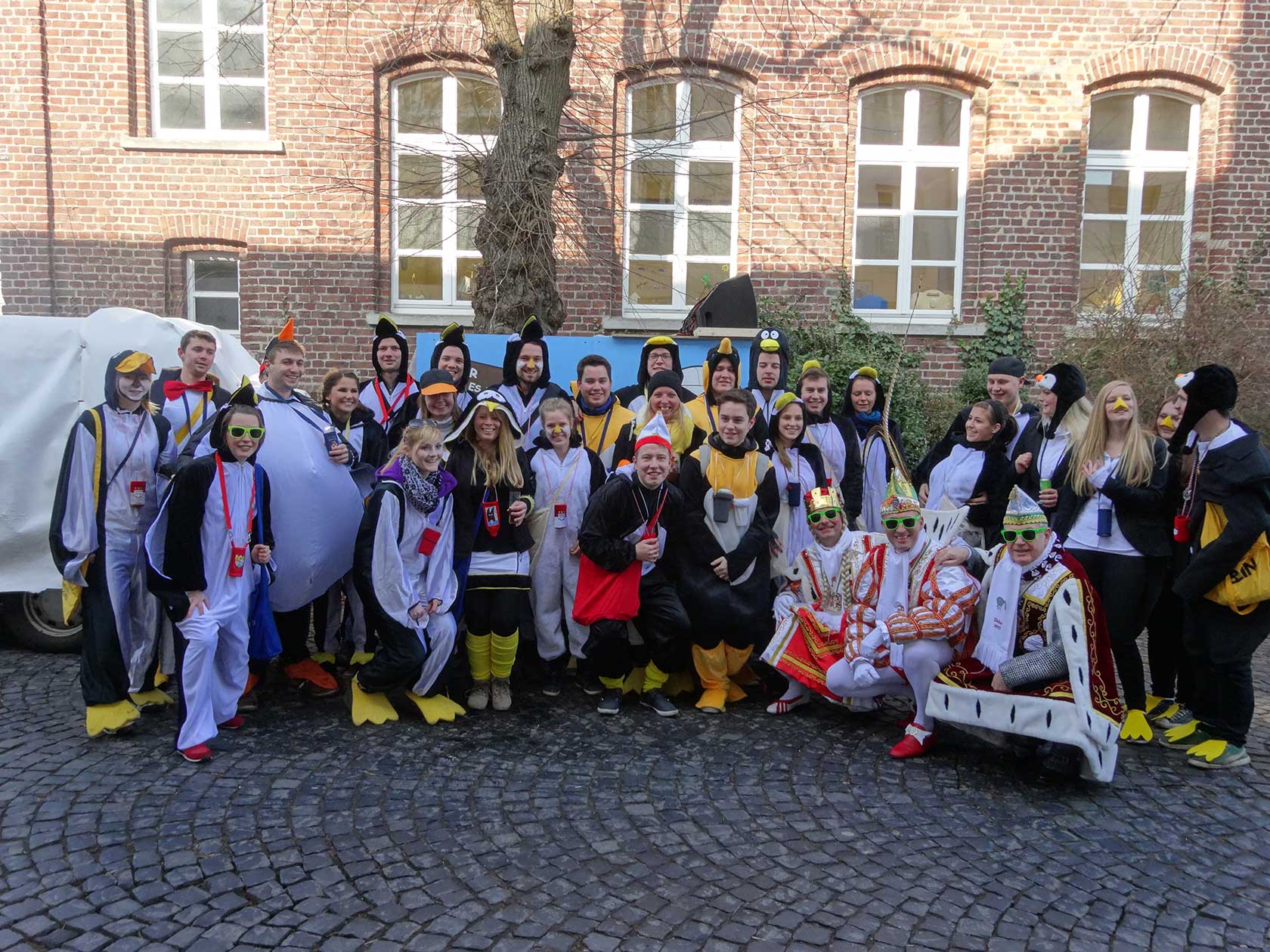 Am Nordpol is et nit mieh kalt, dröm trecke mer in d'r Lööre Wald (2015)